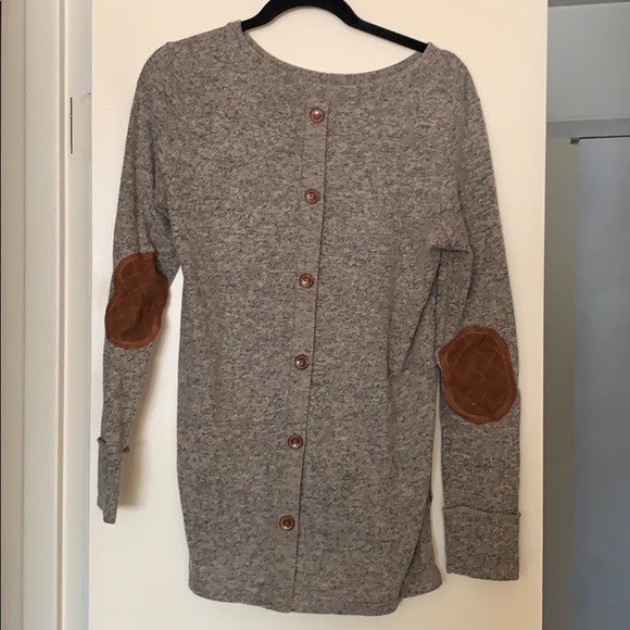 Vanilla Sugar Tops - Long sleeve shirt with detail back